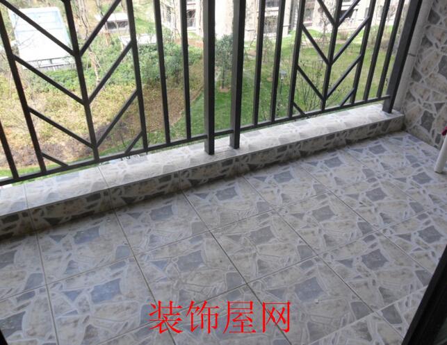 一般瓷砖规格是多少