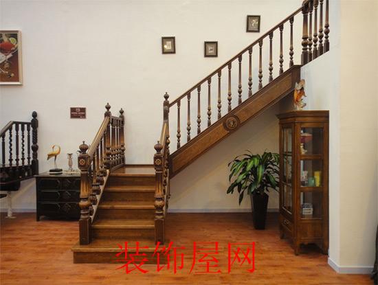实木楼梯装修效果图