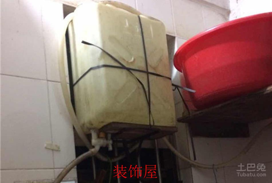 宝安租客自制热水器 无任何漏电保护措施 宝安租客自制热水器 “雷翻”网格员