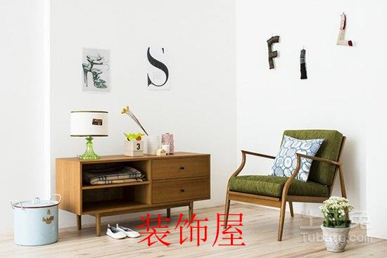 春节临近建材家具促销多 喜庆红色作主打产品 春节临近,建材家具市场促销活动多、力度大