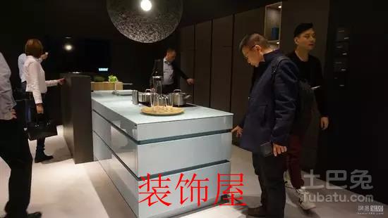 科隆国际家具展举办 色彩智能成厨房展最大亮点