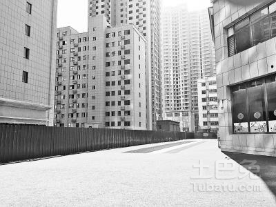 郑州一小区限用水多收费电梯常罢工 业主很烦恼