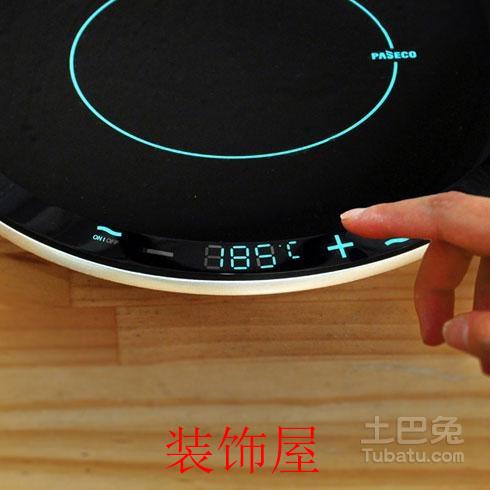 能折叠进墙壁的烟机和灶具 科技感十足
