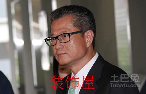 香港楼价居高不下 市民置业时要衡量风险